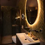 Lodge Wellness Tuin - Ultieme Partner Beleving - St Hubertus Met Indoor Jacuzzi, Openhaard, Prive Hottub En Prive Sauna In Jachthut Stijl - Gratis Fles Prosecco & Leuke Partner Connect Box ! *