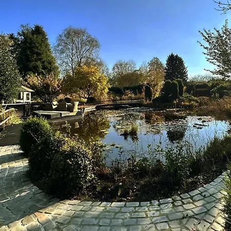 Деревянный коттедж Wellness Tuin - Ultieme Partner Beleving - St Hubertus Met Indoor Jacuzzi, Openhaard, Prive Hottub En Prive Sauna In Jachthut Stijl - Gratis Fles Prosecco & Leuke Partner Connect Box !