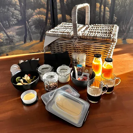 Wellness Tuin - Ultieme Partner Beleving - St Hubertus Met Indoor Jacuzzi, Openhaard, Prive Hottub En Prive Sauna In Jachthut Stijl - Gratis Fles Prosecco & Leuke Partner Connect Box ! Деревянный коттедж