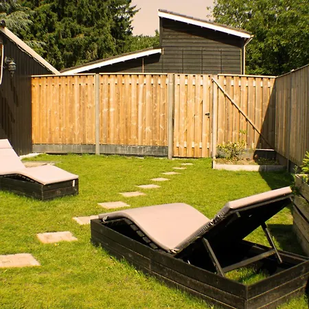 Wellness Tuin - Ultieme Partner Beleving - St Hubertus Met Jacuzzi ,openhaard, Prive Hottub En Prive Sauna In Jachthut Stijl *