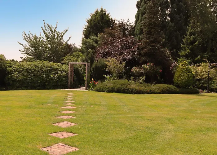 Wellness Tuin - Ultieme Partner Beleving - St Hubertus Met Jacuzzi ,openhaard, Privé Hottub En Privé Sauna In Jachthut Stijl Lodge Horst