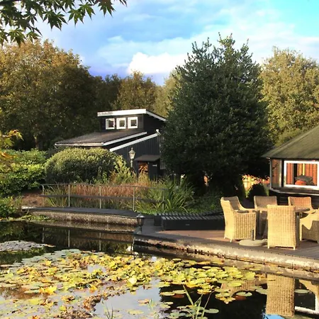 Lodge Wellness Tuin - Ultieme Partner Beleving - St Hubertus Met Jacuzzi ,openhaard, Privé Hottub En Privé Sauna In Jachthut Stijl