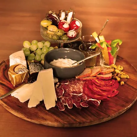 Wellness Tuin - Ultieme Partner Beleving - St Hubertus Met Jacuzzi ,openhaard, Privé Hottub En Privé Sauna In Jachthut Stijl * Horst