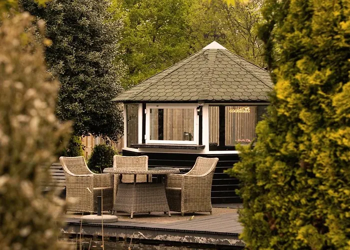 بيت خشبي Wellness Tuin - Ultieme Partner Beleving - St Hubertus Met Indoor Jacuzzi, Openhaard, Prive Hottub En Prive Sauna In Jachthut Stijl - Gratis Fles Prosecco & Leuke Partner Connect Box ! *